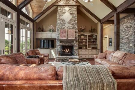 Вилла Mountain House Гатлинбург Экстерьер фото